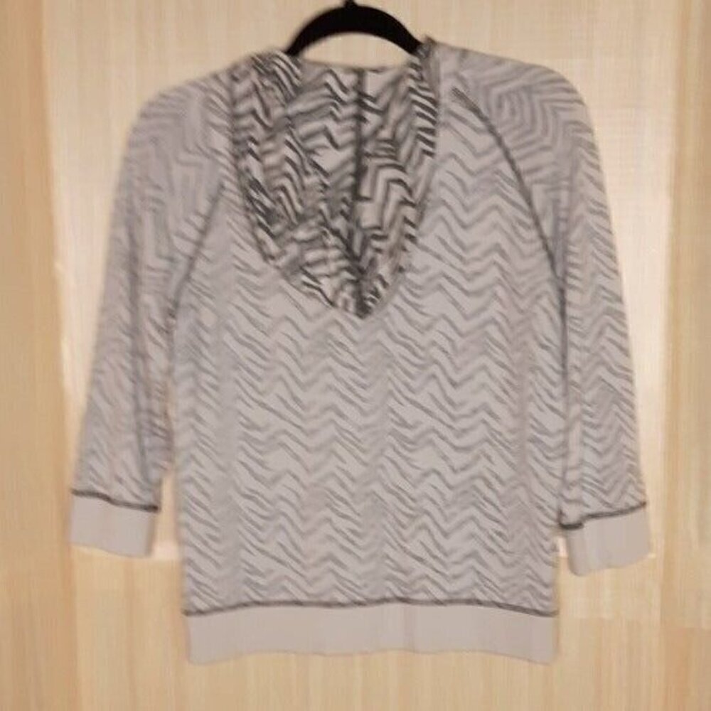Zenergy by Chico’s zebra sweatshirt Small - Picture 2 of 6